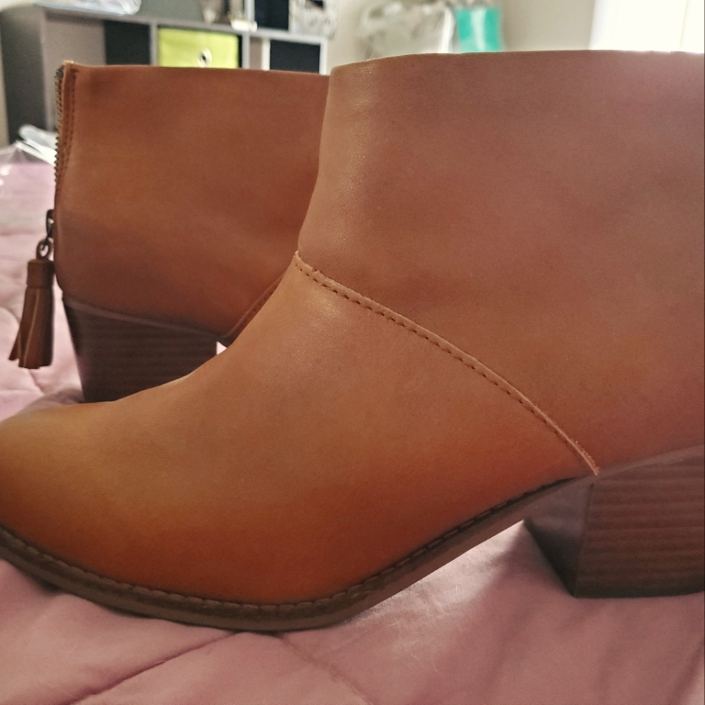 Toms Booties